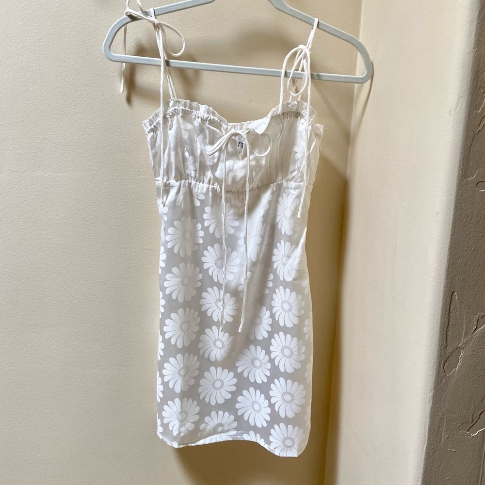 Princess Polly white daisy print dress